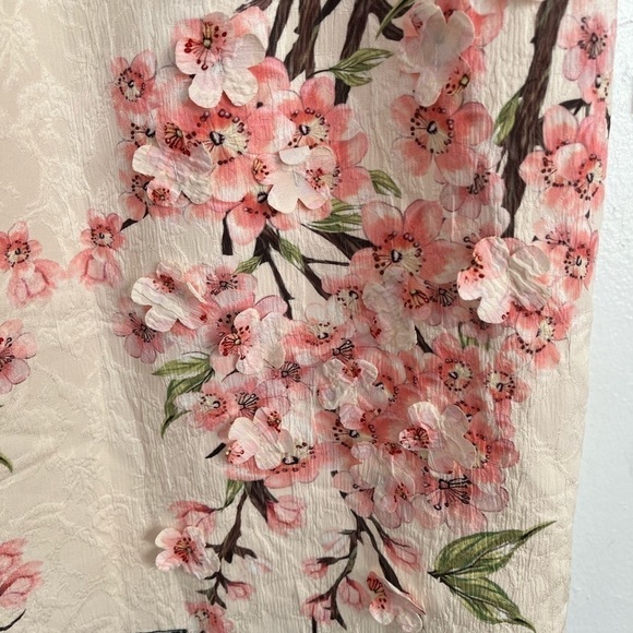 Dikamni | 100% Silk Gorgeous Floral Dress - Picture 2 of 7